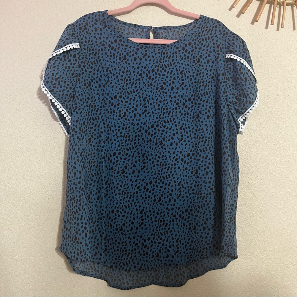 NWOT All Over Print Petal Sleeve Top